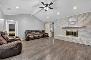 4101 Clemson Dr, Garland, TX 75042 - Photo 5