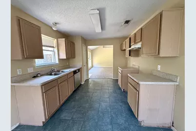 326 King Arthur Drive, Weatherford, TX 76086 - Photo 3