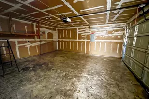 326 King Arthur Dr, Weatherford, TX 76086 - Photo 13