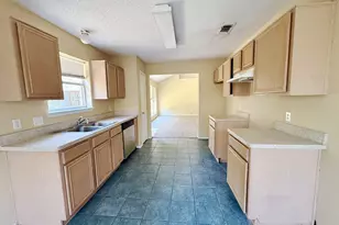 326 King Arthur Dr, Weatherford, TX 76086 - Photo 3
