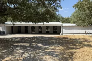 986 Co Rd 1785, Sunset, TX 76270 - Photo 7
