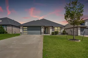 632 Cherry Hills Rd, Red Oak, TX 75154 - Photo 1
