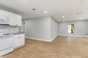 1322 Galloway Ave, Dallas, TX 75216 - Photo 3