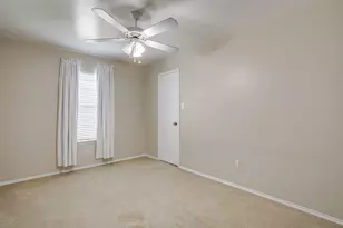 704 Charles City Dr, Arlington, TX 76018 - Photo 13