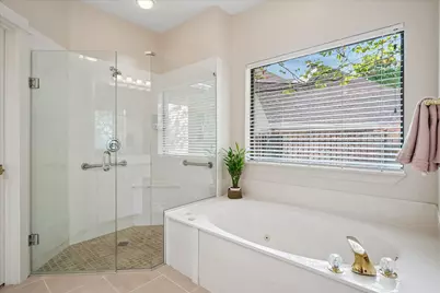 9758 Vinewood Drive, Dallas, TX 75228 - Photo 13