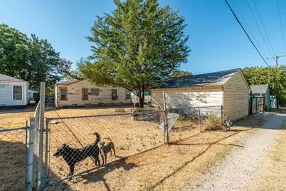 2017 Lea Crest Drive, Dallas, TX 75216 - Photo 5