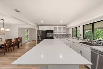 2127 Los Robles Street, Grapevine, TX 76051 - Photo 15