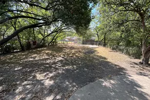 1622 Centerville Rd, Dallas, TX 75228 - Photo 19