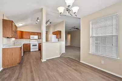926 Tennis Villa Drive, Arlington, TX 76017 - Photo 7