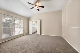 926 Tennis Villa Dr, Arlington, TX 76017 - Photo 9