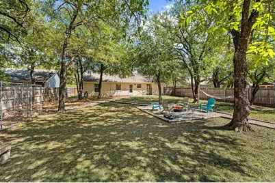 110 Shady Springs Drive, Runaway Bay, TX 76426 - Photo 19