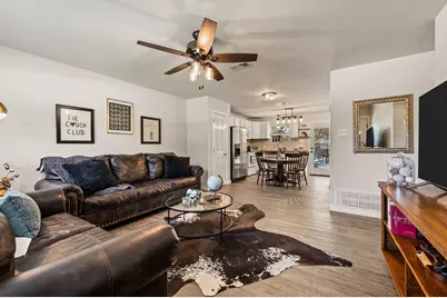 110 Shady Springs Drive, Runaway Bay, TX 76426 - Photo 3