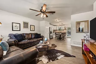110 Shady Springs Dr, Runaway Bay, TX 76426 - Photo 3