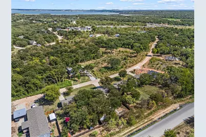 110 Shady Springs Drive, Runaway Bay, TX 76426 - Photo 23