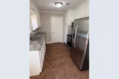 725 Willow Street, Hurst, TX 76053 - Photo 9