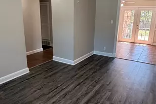 725 Willow St, Hurst, TX 76053 - Photo 5