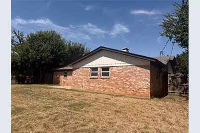 725 Willow Street, Hurst, TX 76053 - Photo 3