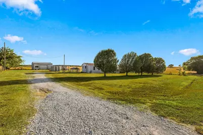 934 Elm Grove Road, Valley View, TX 76272 - Photo 7