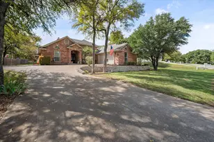 6511 Westover Dr, Granbury, TX 76049 - Photo 3