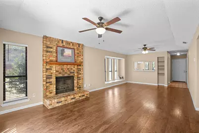 2134 Reverchon Drive, Arlington, TX 76017 - Photo 3
