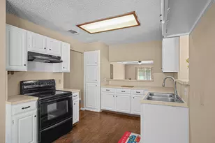 2134 Reverchon Dr, Arlington, TX 76017 - Photo 7