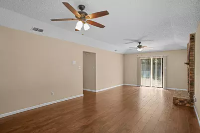 2134 Reverchon Drive, Arlington, TX 76017 - Photo 5