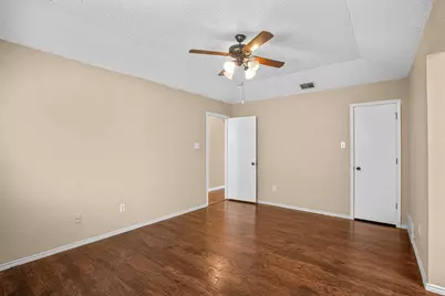 2134 Reverchon Drive, Arlington, TX 76017 - Photo 13