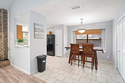2334 Dartmouth Drive, Grand Prairie, TX 75052 - Photo 3