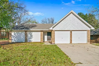 2334 Dartmouth Drive, Grand Prairie, TX 75052 - Photo 1