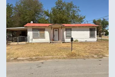 602 Peterson Drive, Jacksboro, TX 76458 - Photo 1