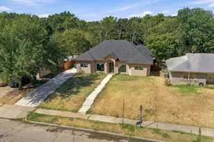 507 Staffordshire Dr, Irving, TX 75061 - Photo 3