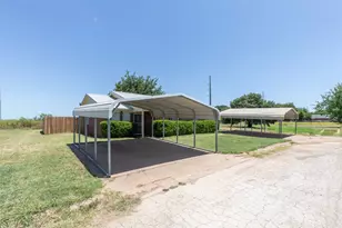 201 & 203 Bluebonnet Dr, Winters, TX 79567 - Photo 5
