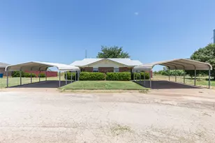 201 & 203 Bluebonnet Dr, Winters, TX 79567 - Photo 3