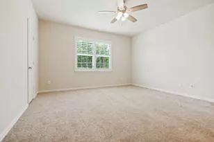 10918 Beauty Ln, Dallas, TX 75229 - Photo 21