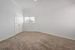 321 Andre Dr, Irving, TX 75063 - Photo 33