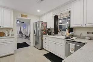 2400 S Bonnie Brae St, Denton, TX 76207 - Photo 9
