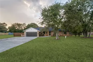 2400 S Bonnie Brae St, Denton, TX 76207 - Photo 1