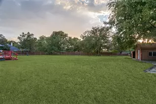 2400 S Bonnie Brae St, Denton, TX 76207 - Photo 3