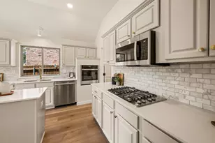 329 Village Trail, Trophy Club, TX 76262 - Photo 17