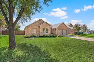 329 Village Trail, Trophy Club, TX 76262 - Photo 5
