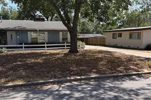 1101 W Chambers St, Cleburne, TX 76033 - Photo 3
