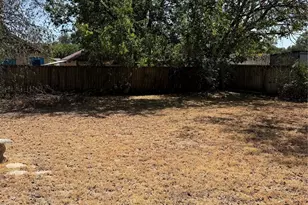 1101 W Chambers St, Cleburne, TX 76033 - Photo 17