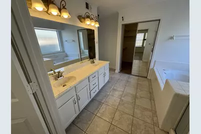 5232 Goodman Drive, The Colony, TX 75056 - Photo 9