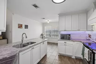 9205 Nathan Dr, White Settlement, TX 76108 - Photo 9