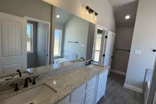 924 Eagles Way, Springtown, TX 76082 - Photo 15