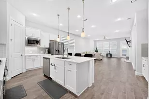 12789 Royal Oaks Ln, Farmers Branch, TX 75234 - Photo 15