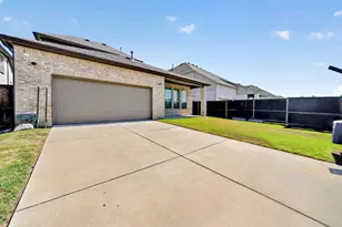 12789 Royal Oaks Ln, Farmers Branch, TX 75234 - Photo 35