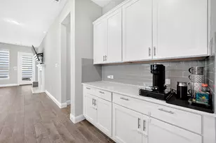 12789 Royal Oaks Ln, Farmers Branch, TX 75234 - Photo 11