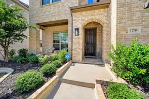 12789 Royal Oaks Ln, Farmers Branch, TX 75234 - Photo 3
