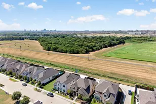 12789 Royal Oaks Ln, Farmers Branch, TX 75234 - Photo 7